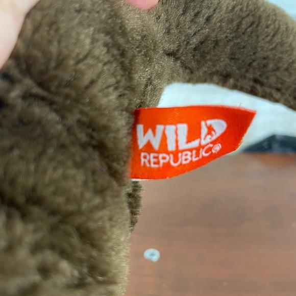 Adorable 15" River Otter Plush by Wild Republic - Soft & Cuddly in Excellent Con - Picture 7 of 7